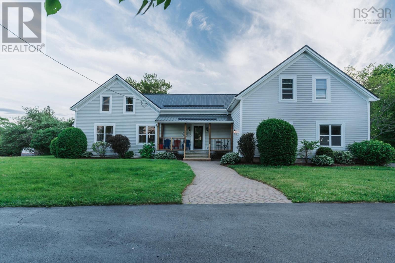 90 Hillcrest Road