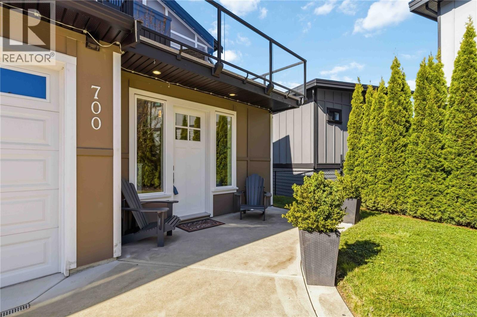700 Demel Pl