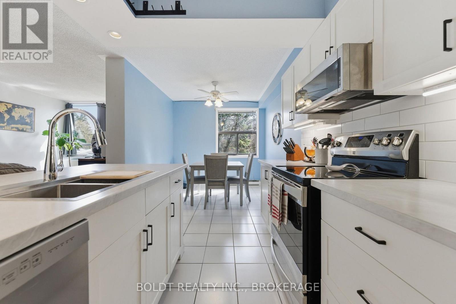 202 - 10 AJAX STREET