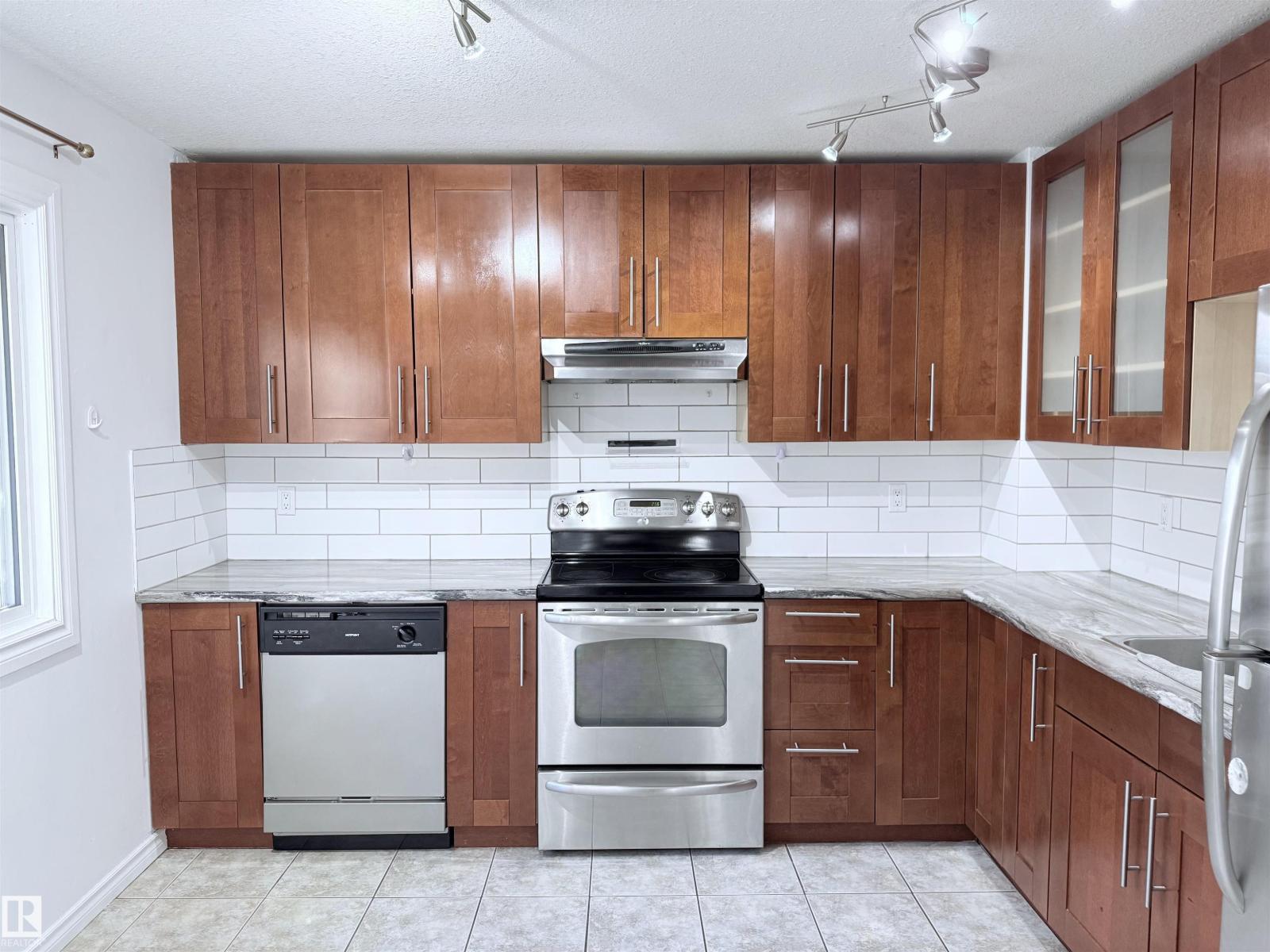 3171 138 AV NW
