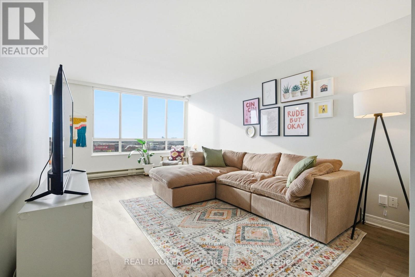 703 - 100 GRANT CARMAN DRIVE