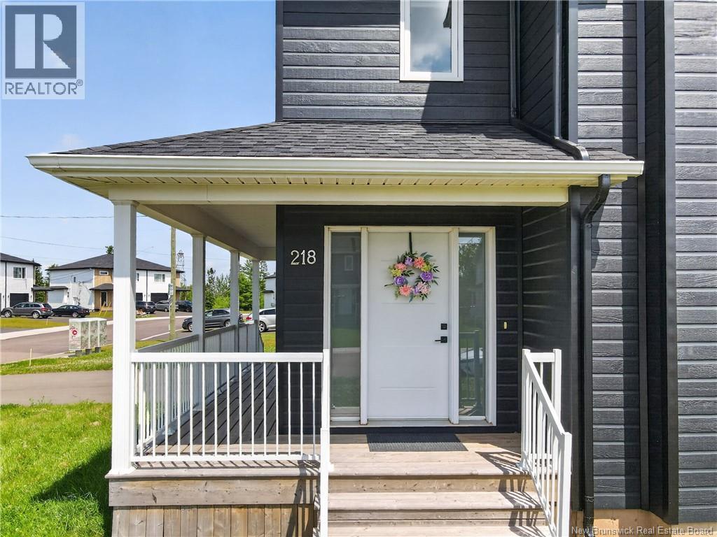 218 Falcon Drive - Photo 3