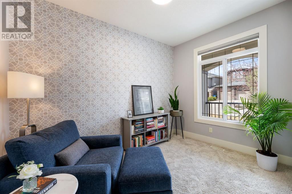 19 Evergreen Avenue SW