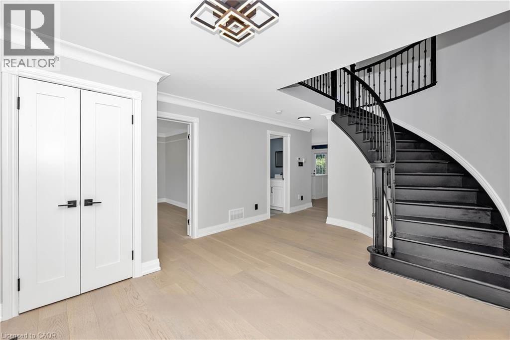 141 KERRY HILL Crescent