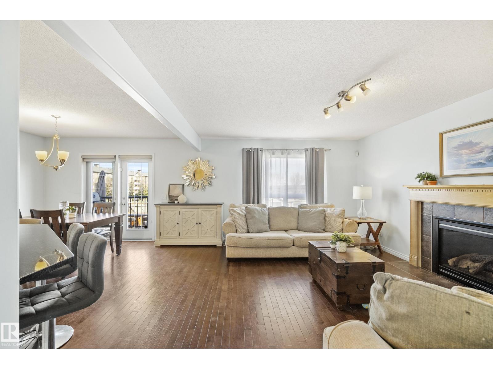 1212 37C AV NW