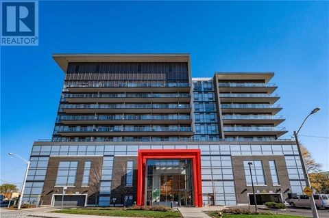 15 JAMES FINLAY Way Unit# 917 Toronto ON M3M0B3