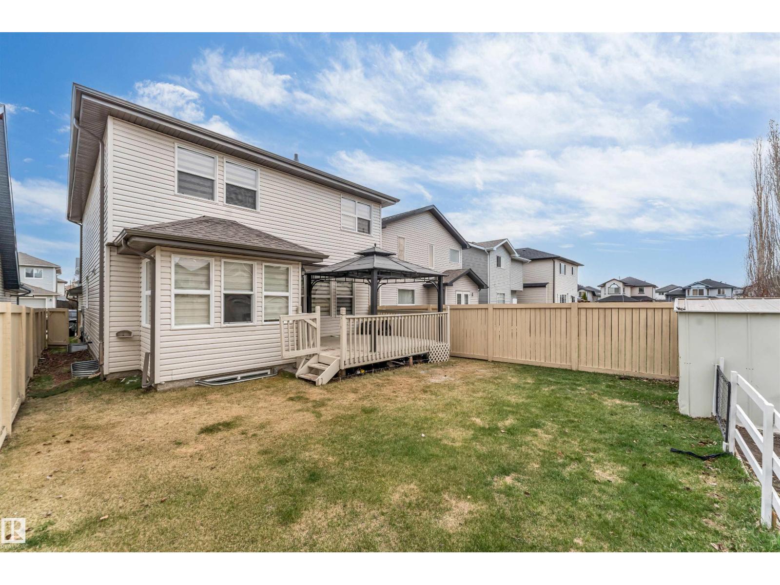 3236 26 AV NW