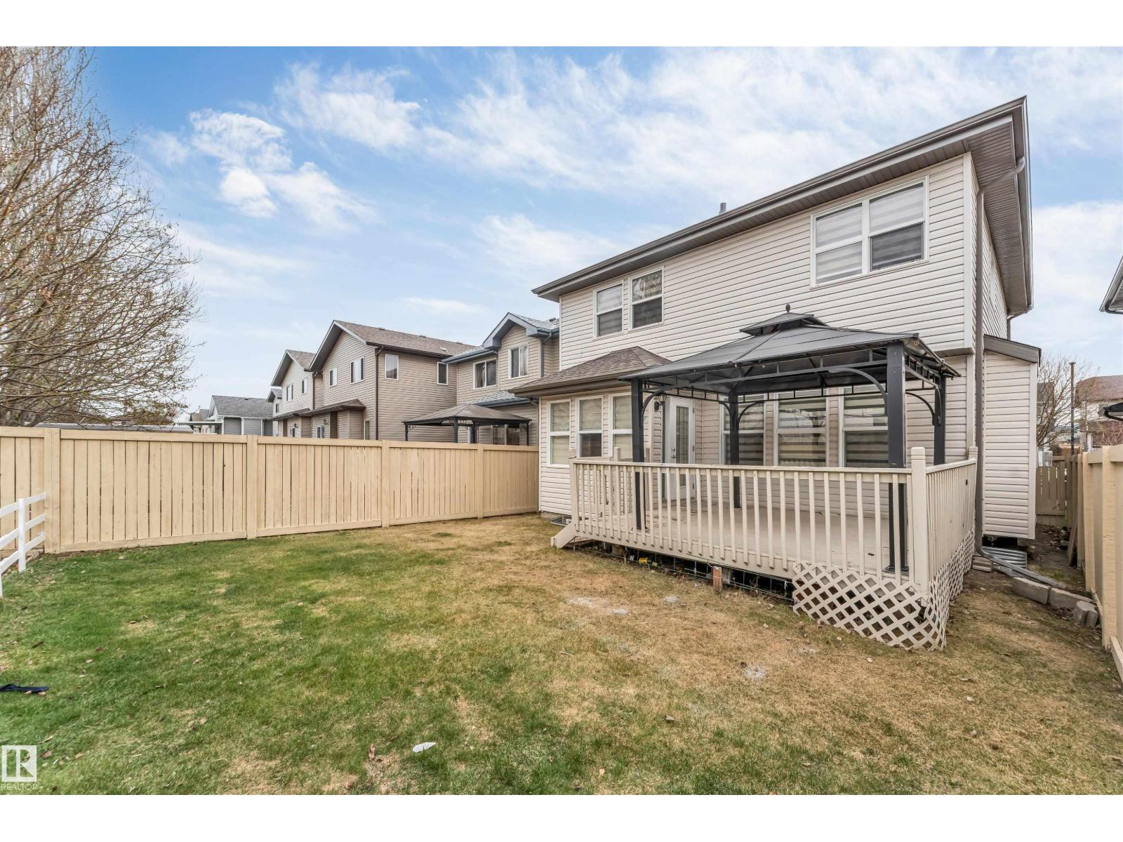 3236 26 AV NW