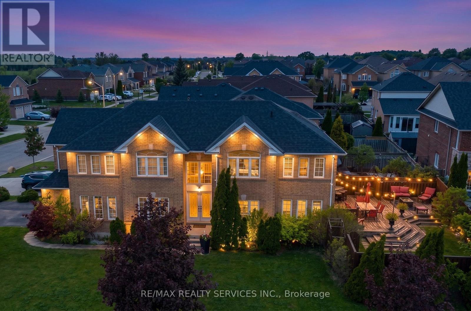 7419 BLACK WALNUT TRAIL