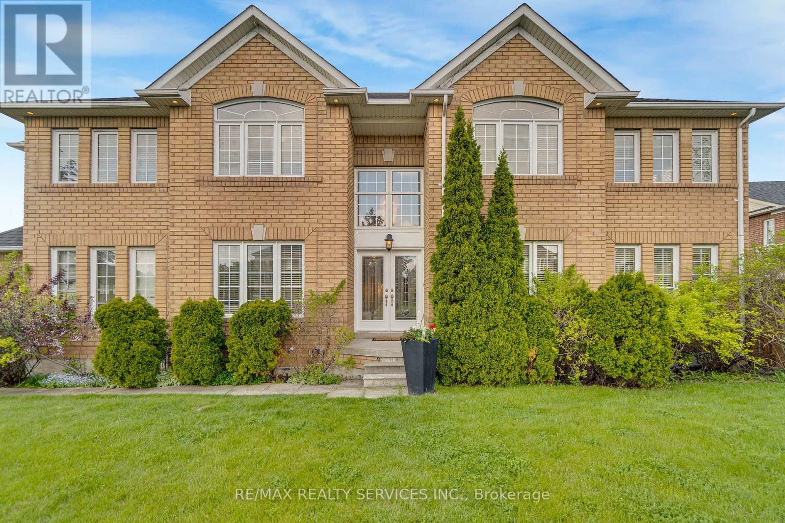 7419 BLACK WALNUT TRAIL
