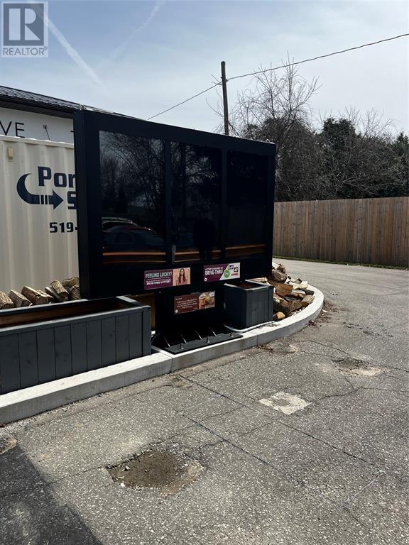 1119 DUFFERIN AVENUE