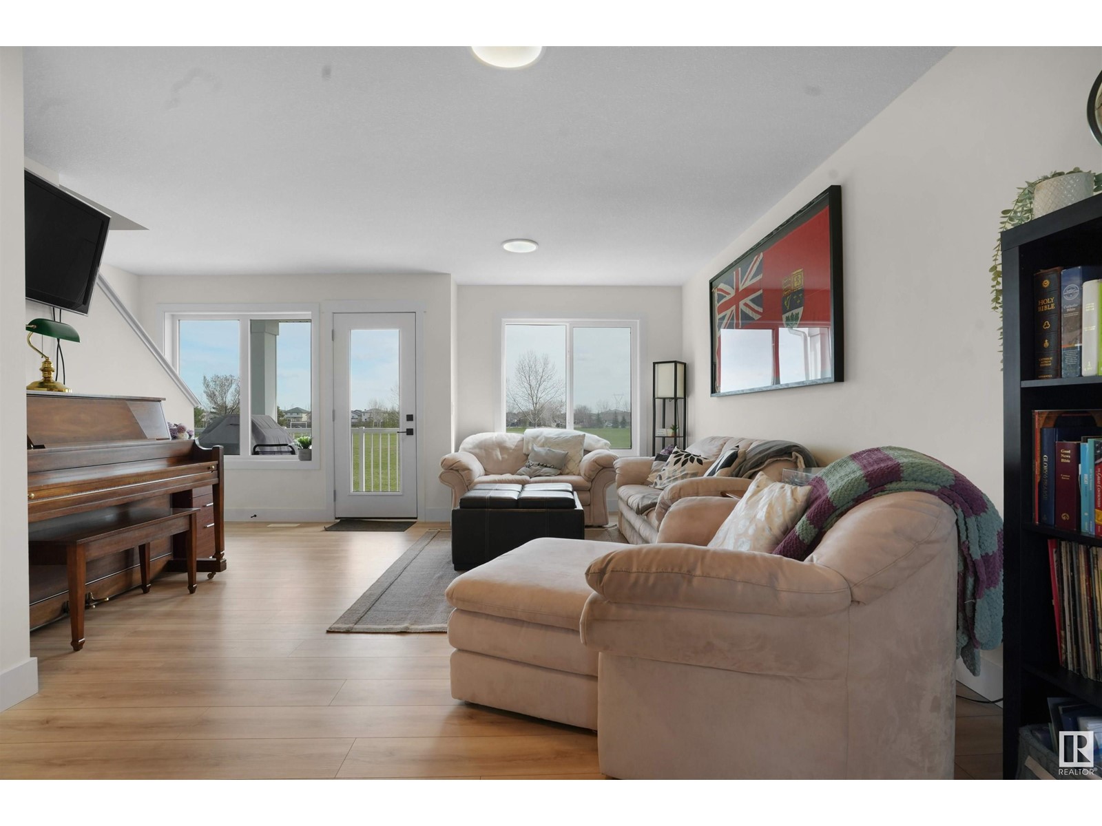 #66 16335 84 ST NW NW