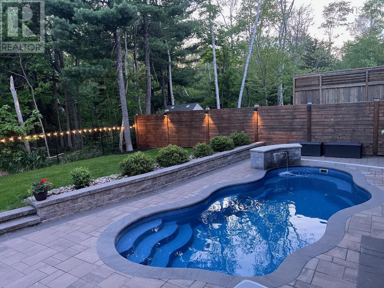 49 Crownridge Drive