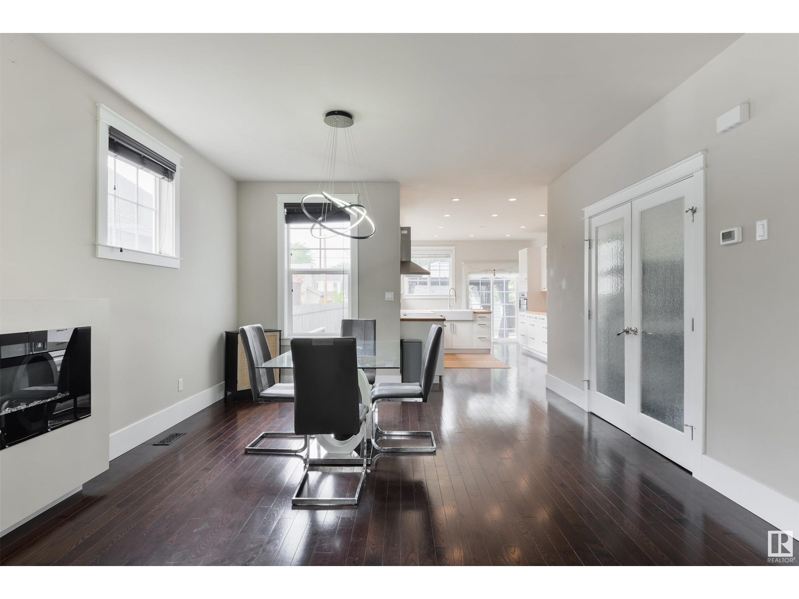 11216 67 ST NW