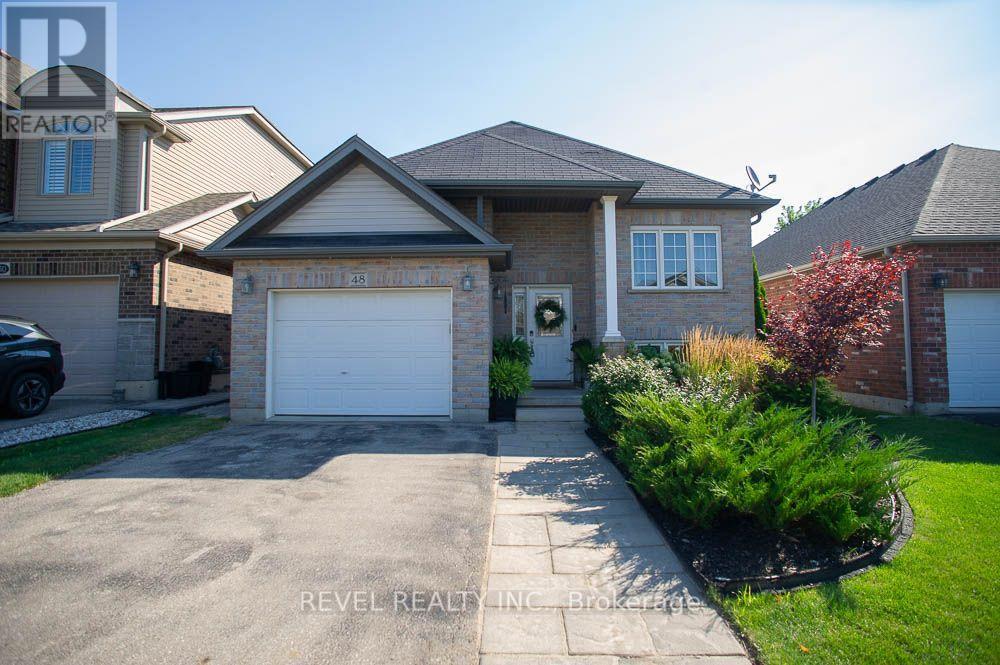 48 NIGHTINGALE DRIVE
