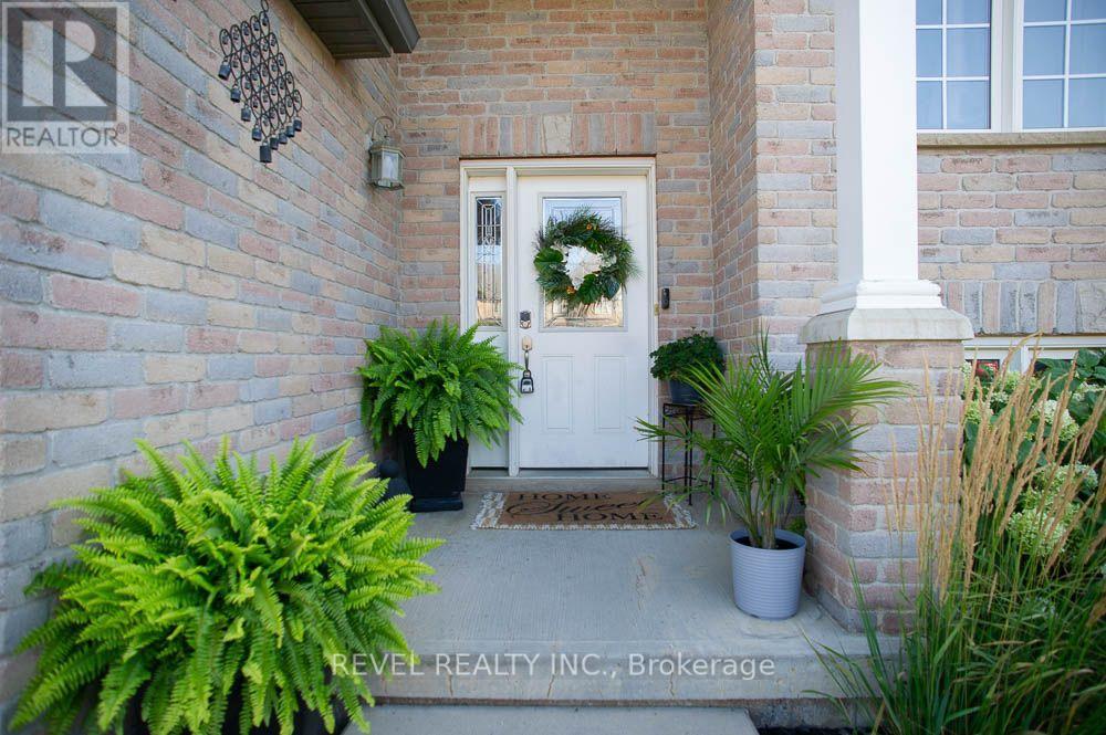 48 NIGHTINGALE DRIVE