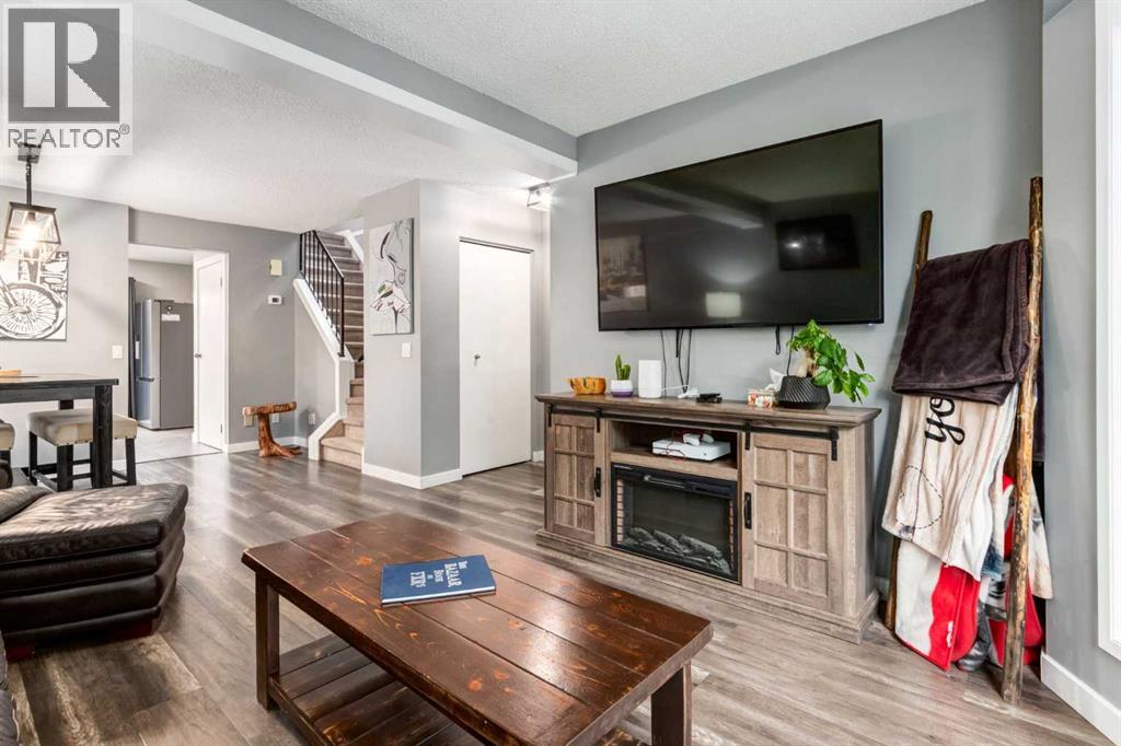 339 Coverdale Court NE