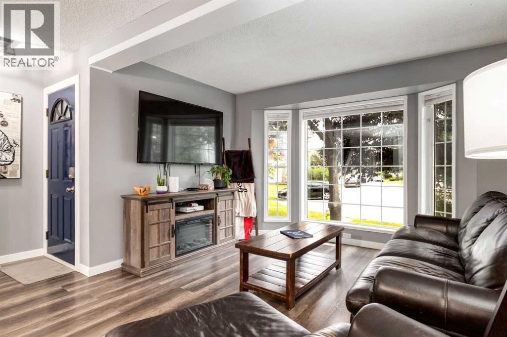 339 Coverdale Court NE