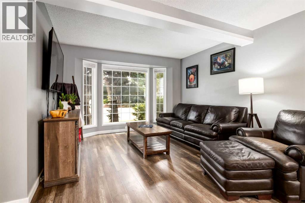 339 Coverdale Court NE