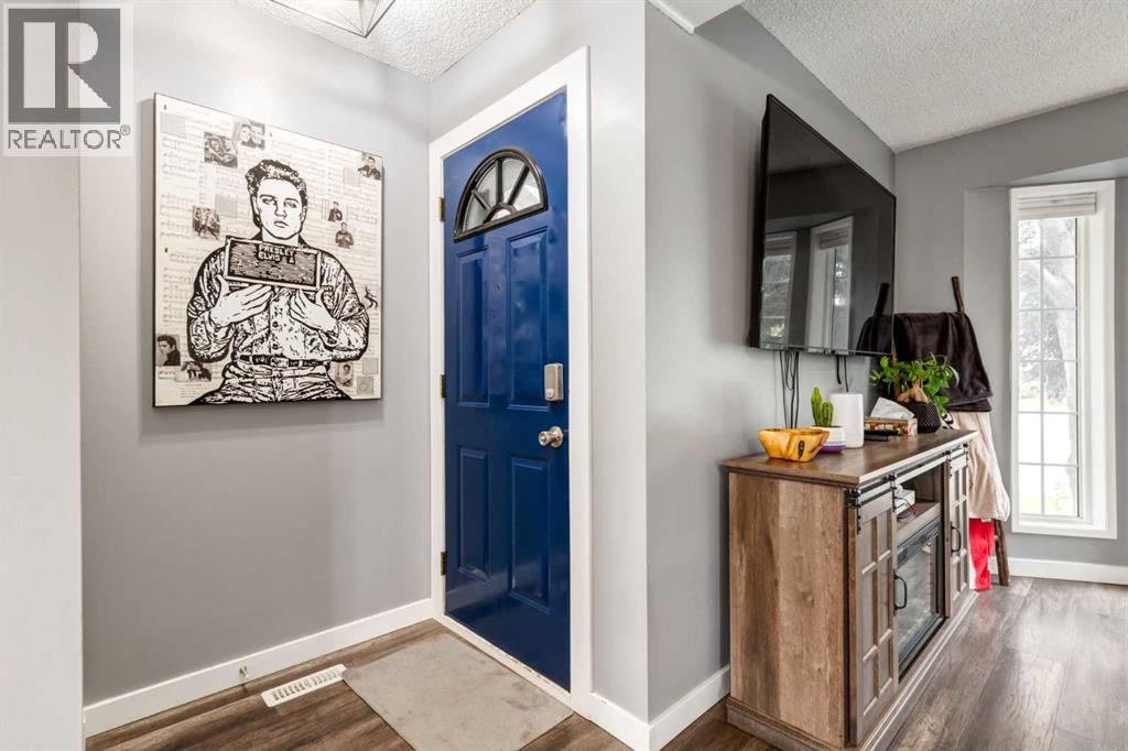 339 Coverdale Court NE