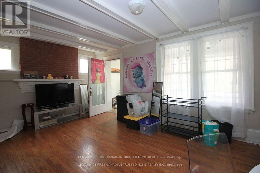 1051 RICHMOND STREET