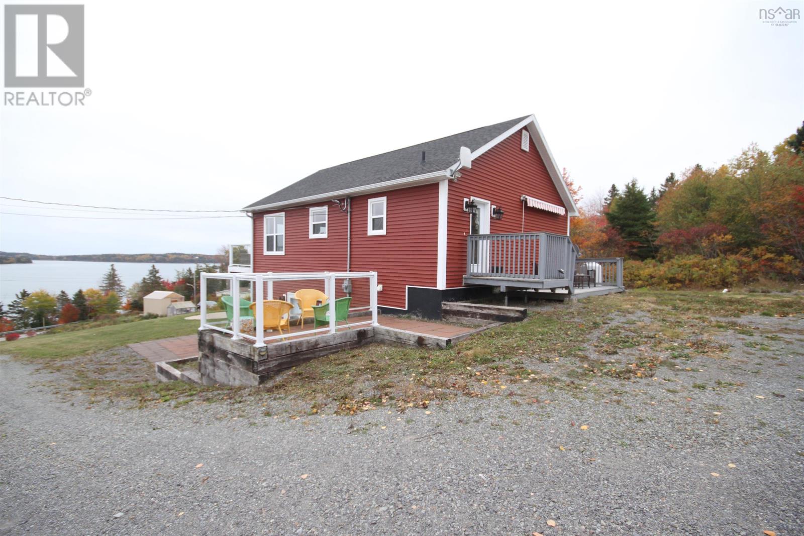 10471 highway 16