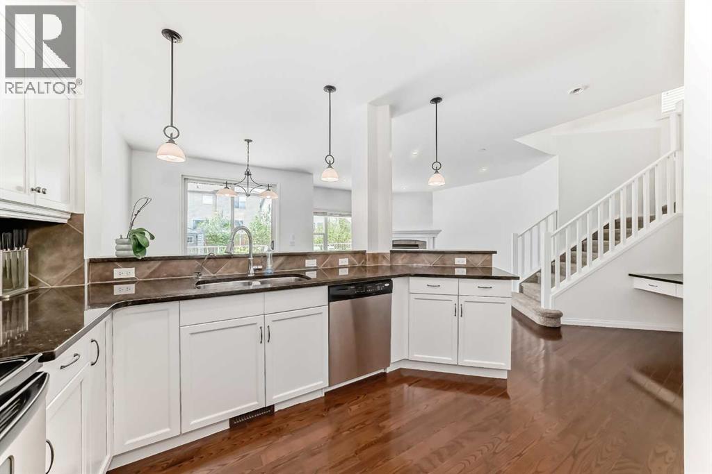 27 Aspen Hills Close SW
