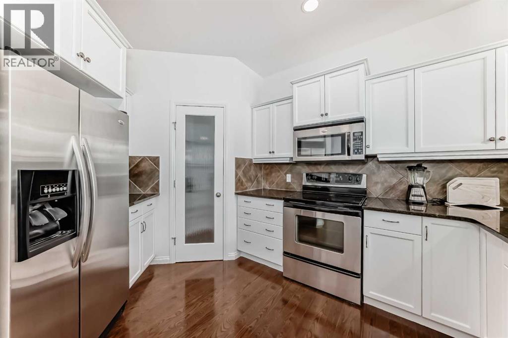 27 Aspen Hills Close SW