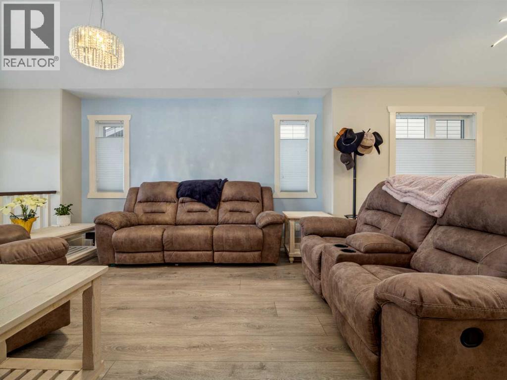 453 Westgate Crescent