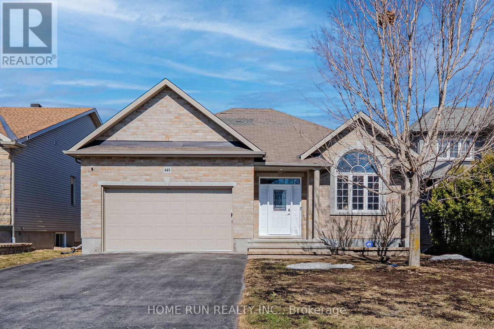 449 LANDSWOOD WAY