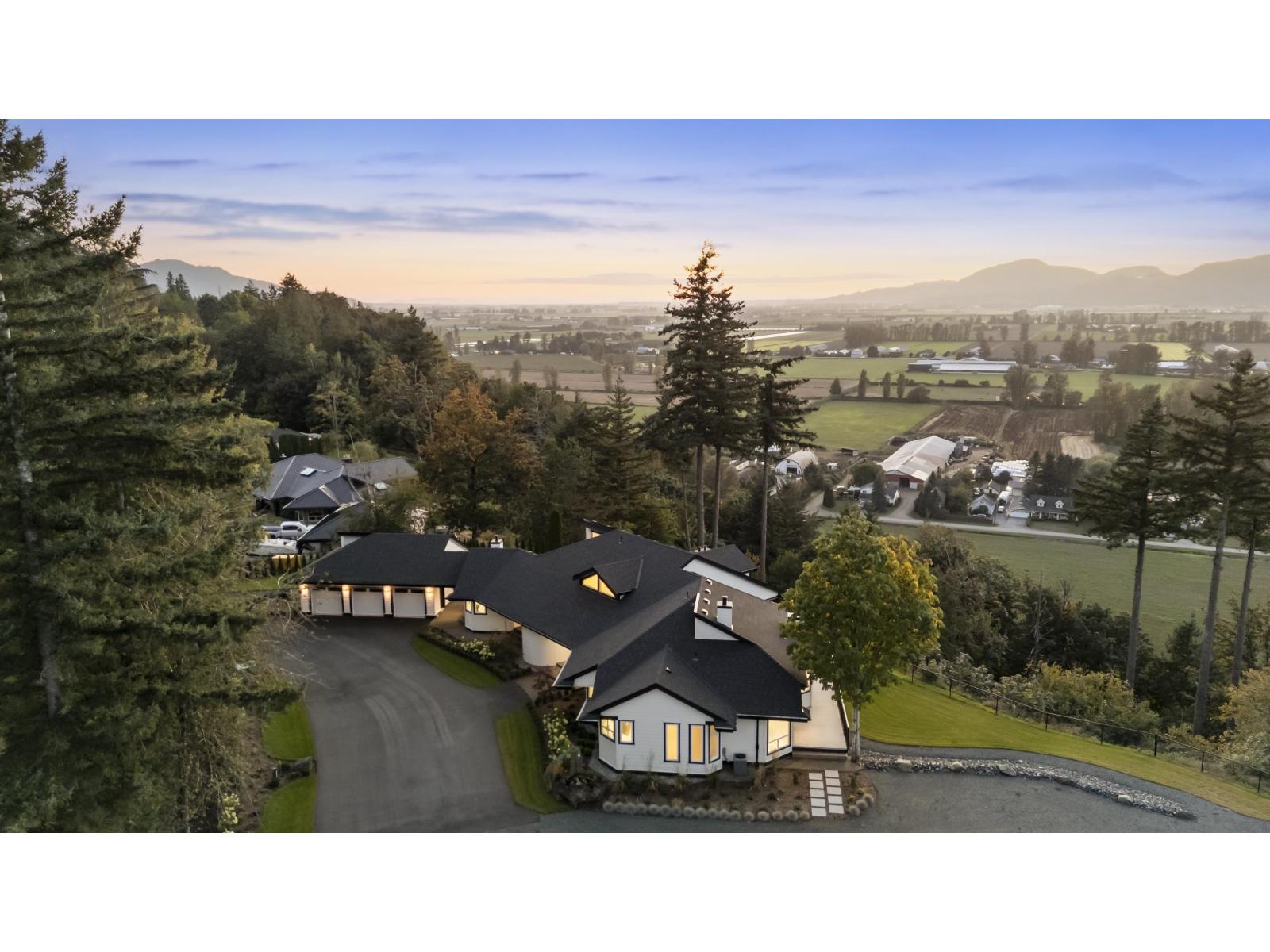 41965 NIKADA DRIVE|Majuba Hill