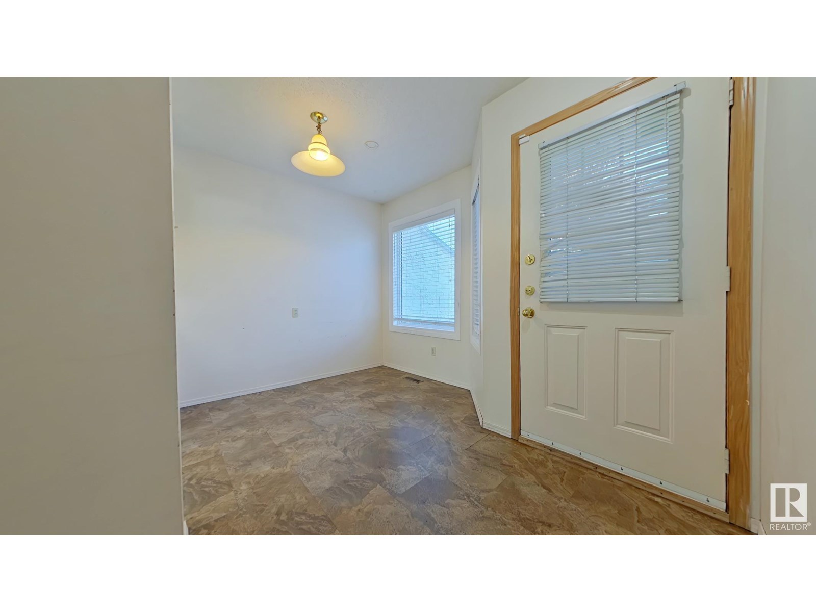 #31 3520 60 ST NW