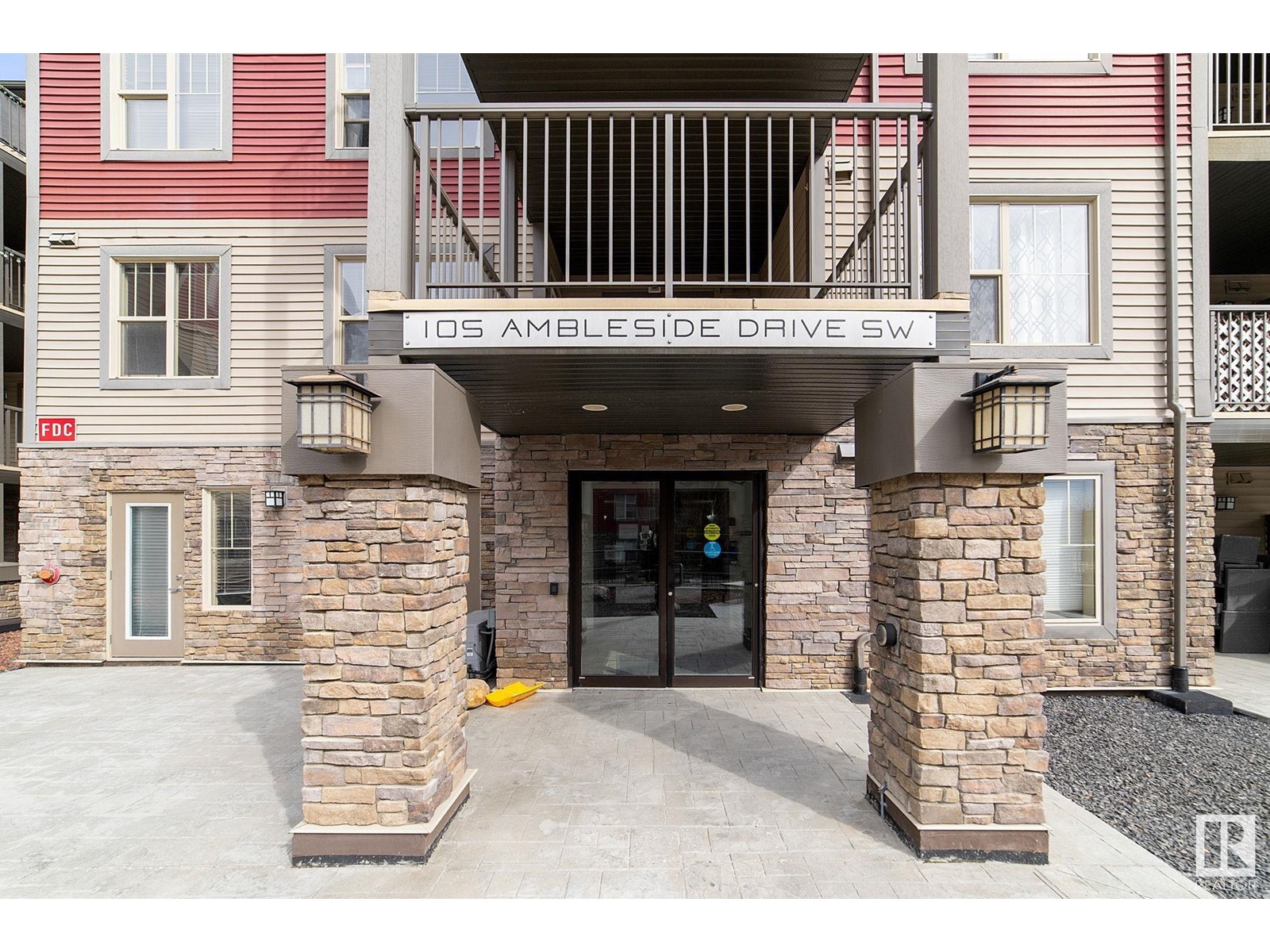 #216 105 Ambleside Drive SW