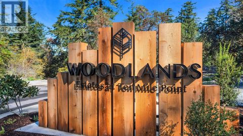 3908 Woodlands Pl Saanich BC V8N4J8