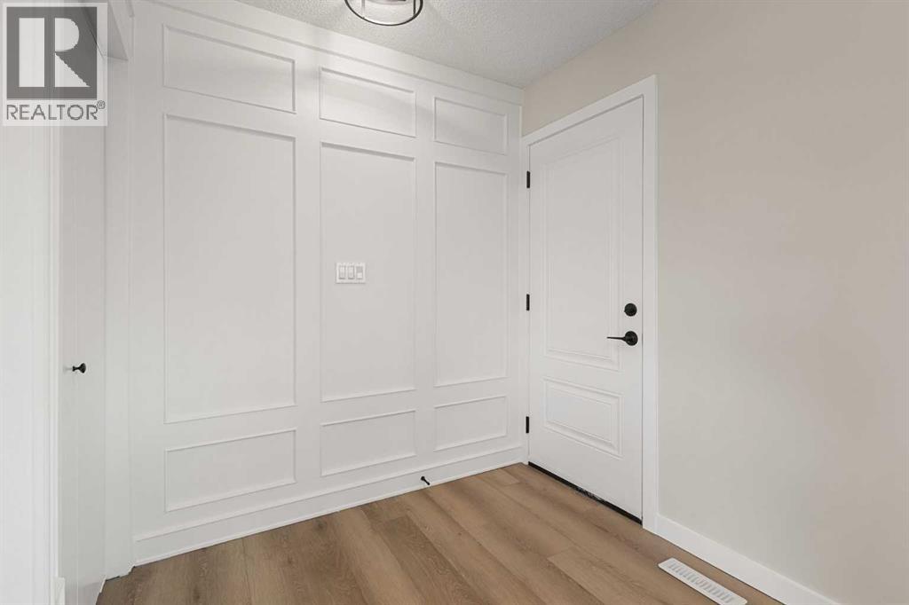 347 Queensland Drive SE