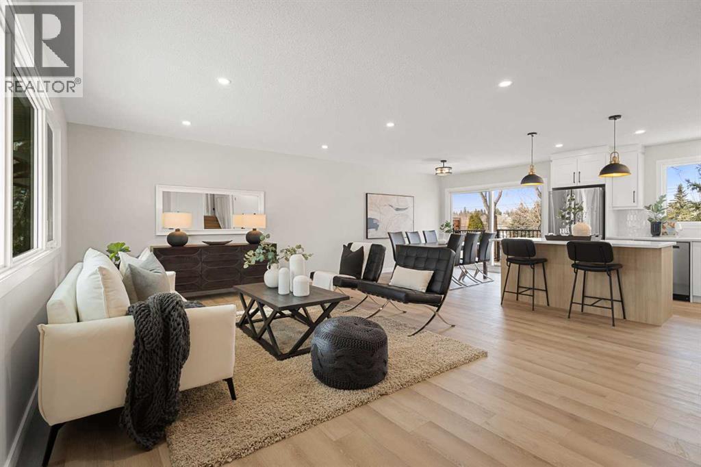 347 Queensland Drive SE