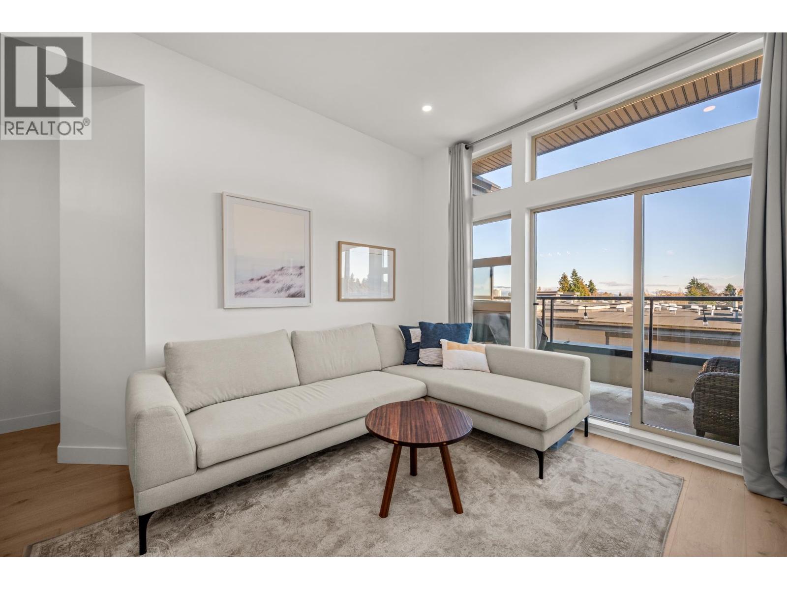 409 4550 FRASER STREET