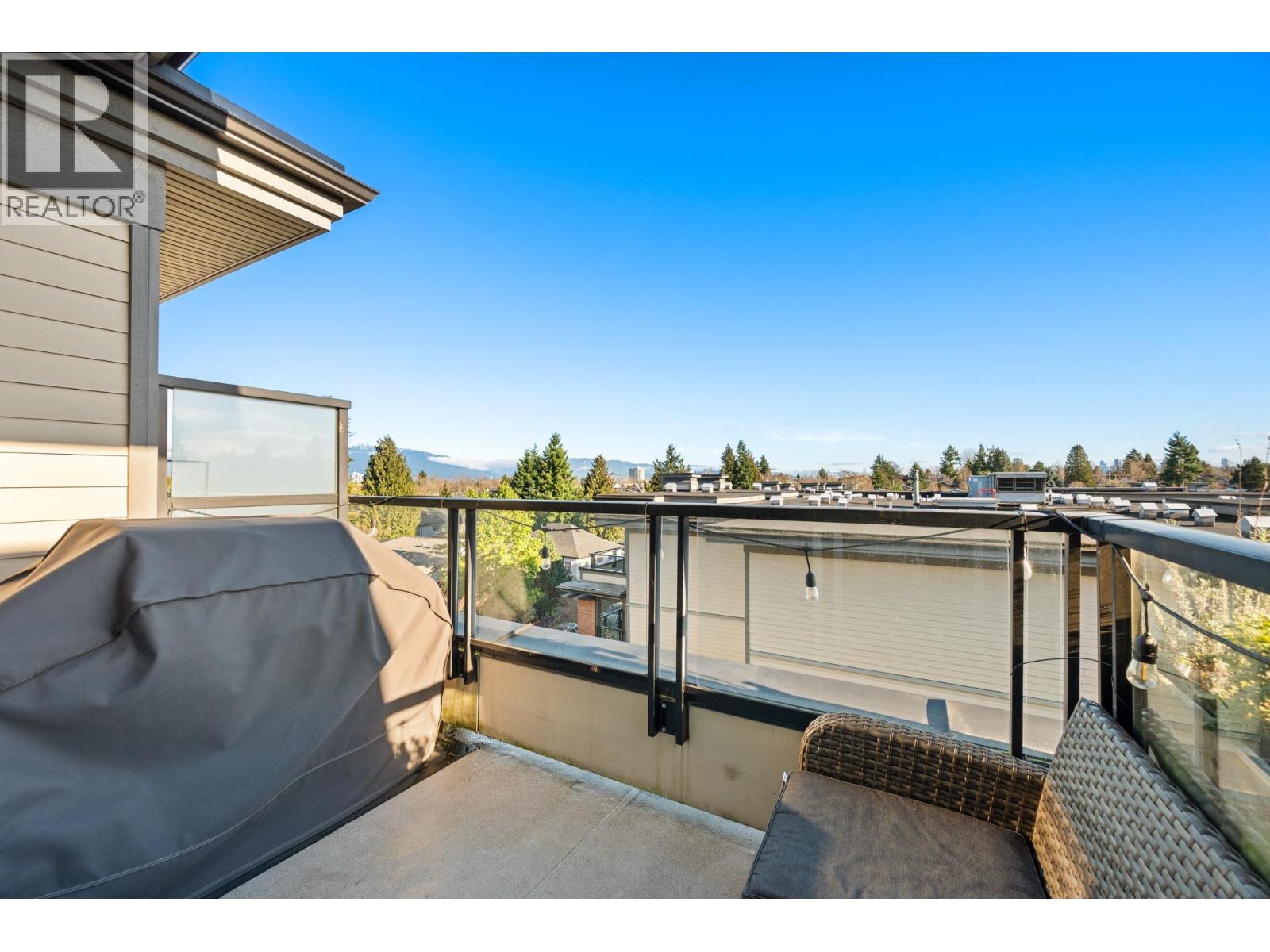 409 4550 FRASER STREET