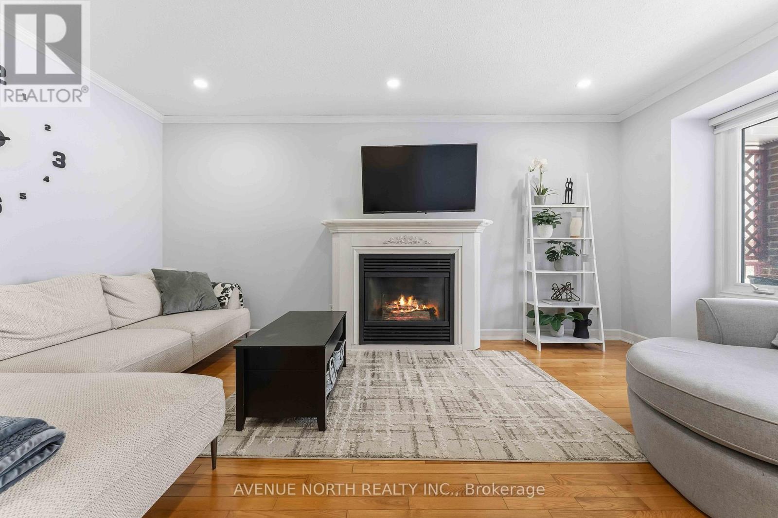 1017 ARROWHEAD PLACE