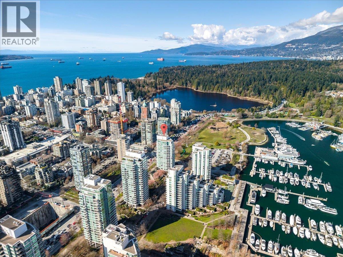 202 1790 BAYSHORE DRIVE