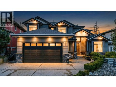 1020 JAY CRESCENT Squamish BC V8B0P2