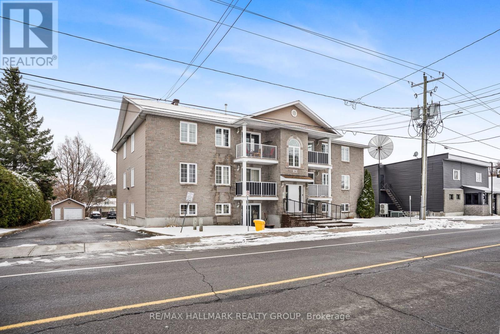 Photo 1 of 21 — 1005 LAURIER STREET, Clarence-Rockland, ON K4K1T7