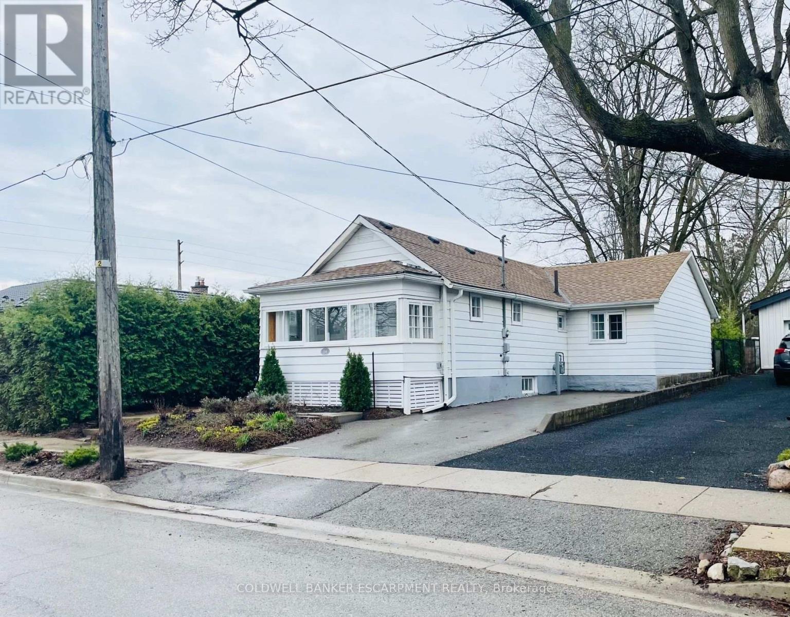 14 LAURINE AVENUE