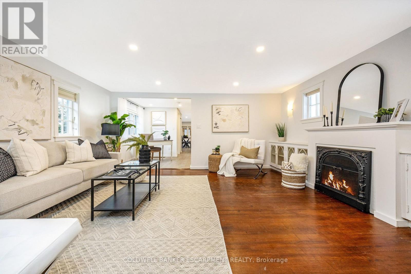 14 LAURINE AVENUE
