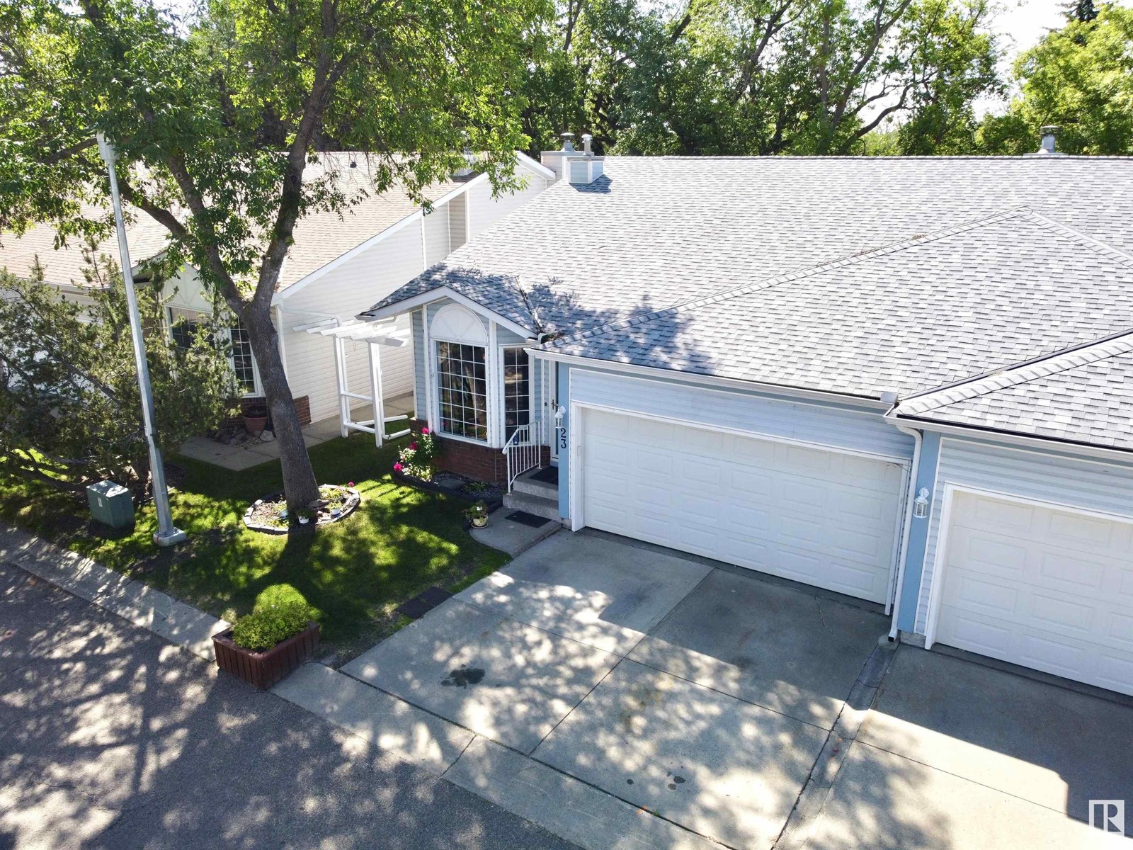 #23 35 GRANDIN RD