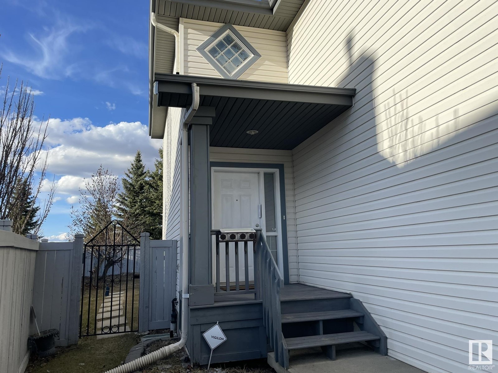 634 GLENWRIGHT CR NW