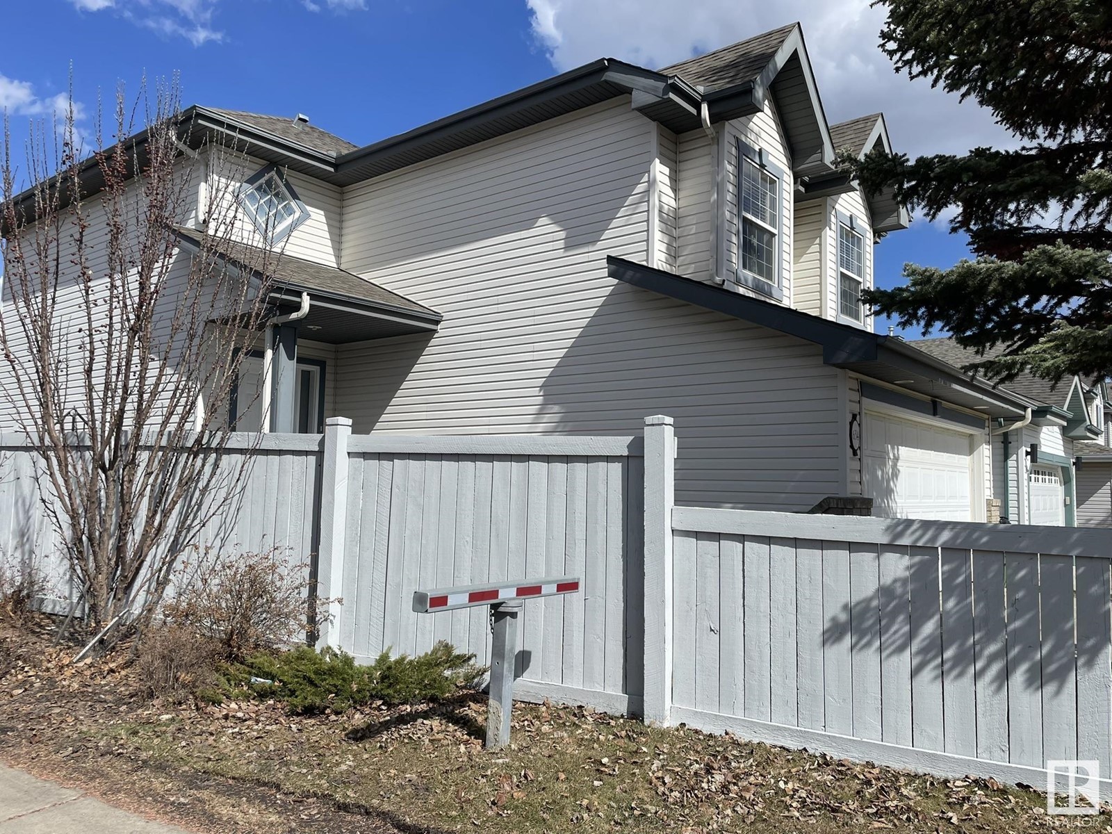 634 GLENWRIGHT CR NW