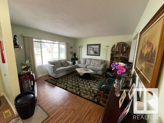 14617 106 AV NW