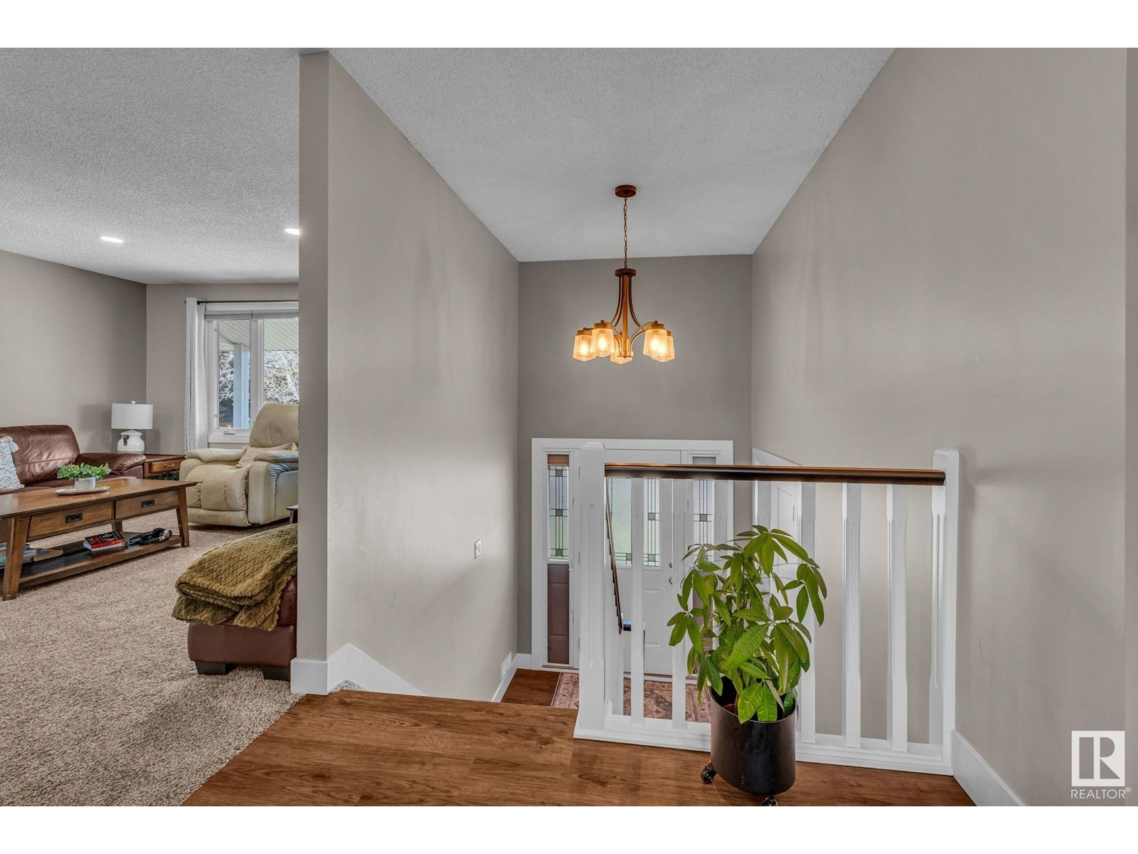 78 MANOR DR
