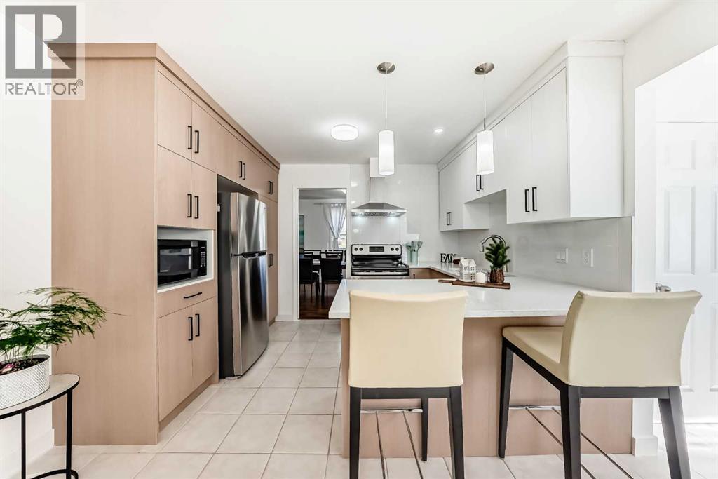 451 Huntbourne Hill NE